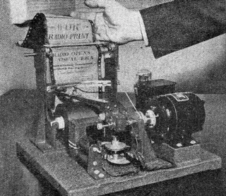 Illustration for article titled The Newspaper of Tomorrow: 11 Predictions from Yesteryear